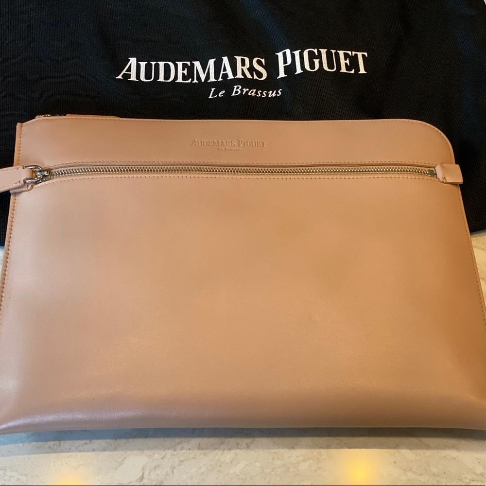 NWOT: AUDEMARS PIGUET: Leather Folio Case - Picture 4 of 9